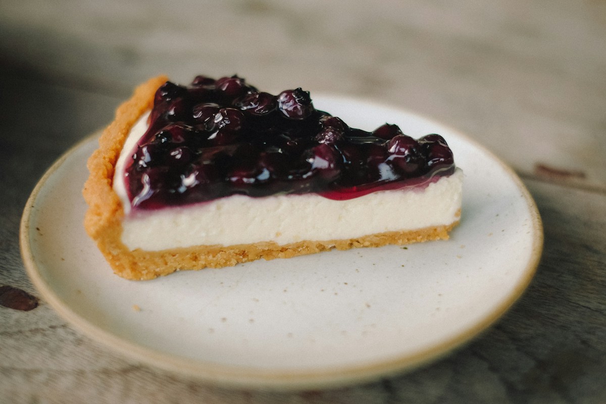 Jemný cheesecake s ovocem
